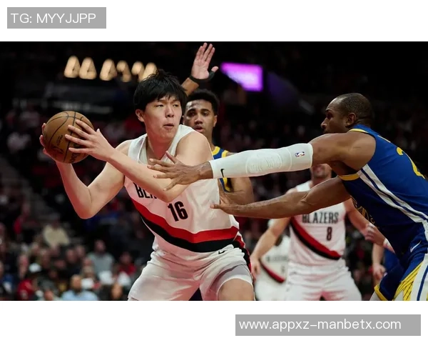 杨瀚森出战仅3分钟5天4赛遭遇进攻机会被判无效的尴尬经历